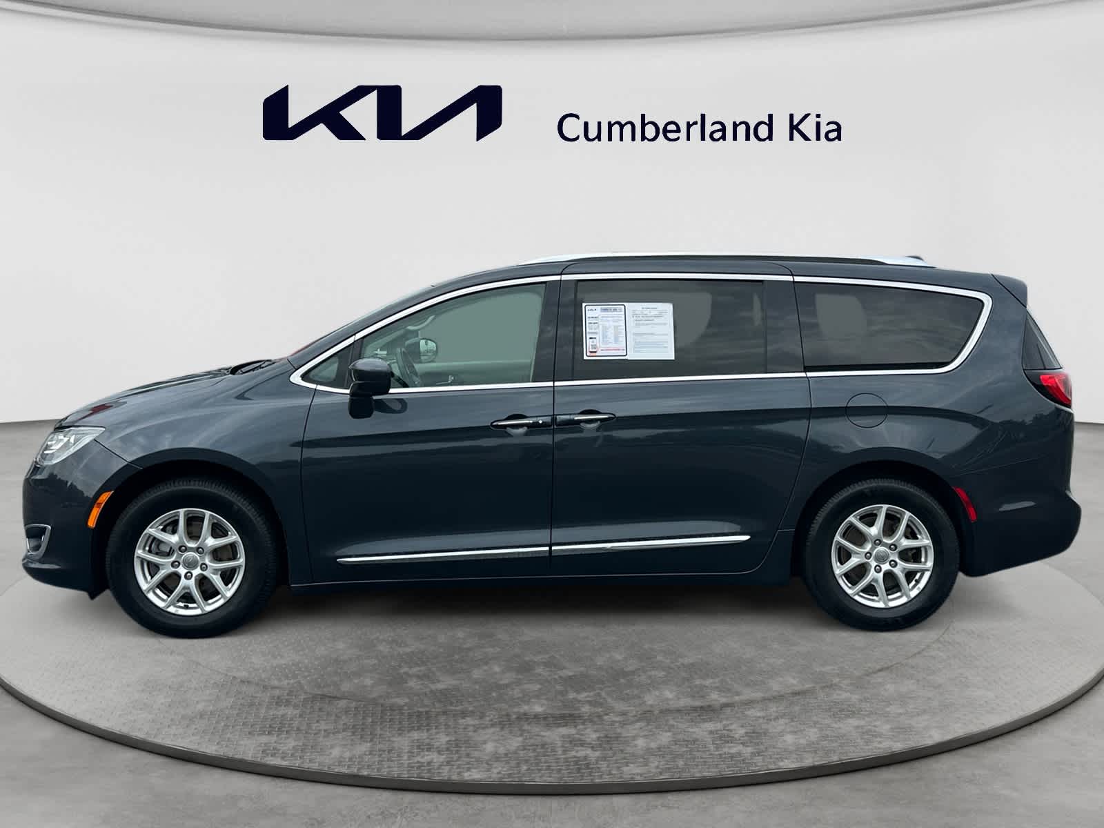 Used 2020 Chrysler Pacifica Van