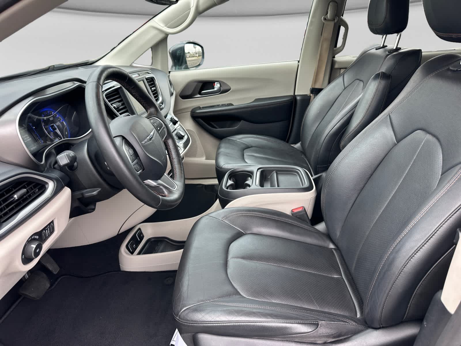 Used 2020 Chrysler Pacifica Van
