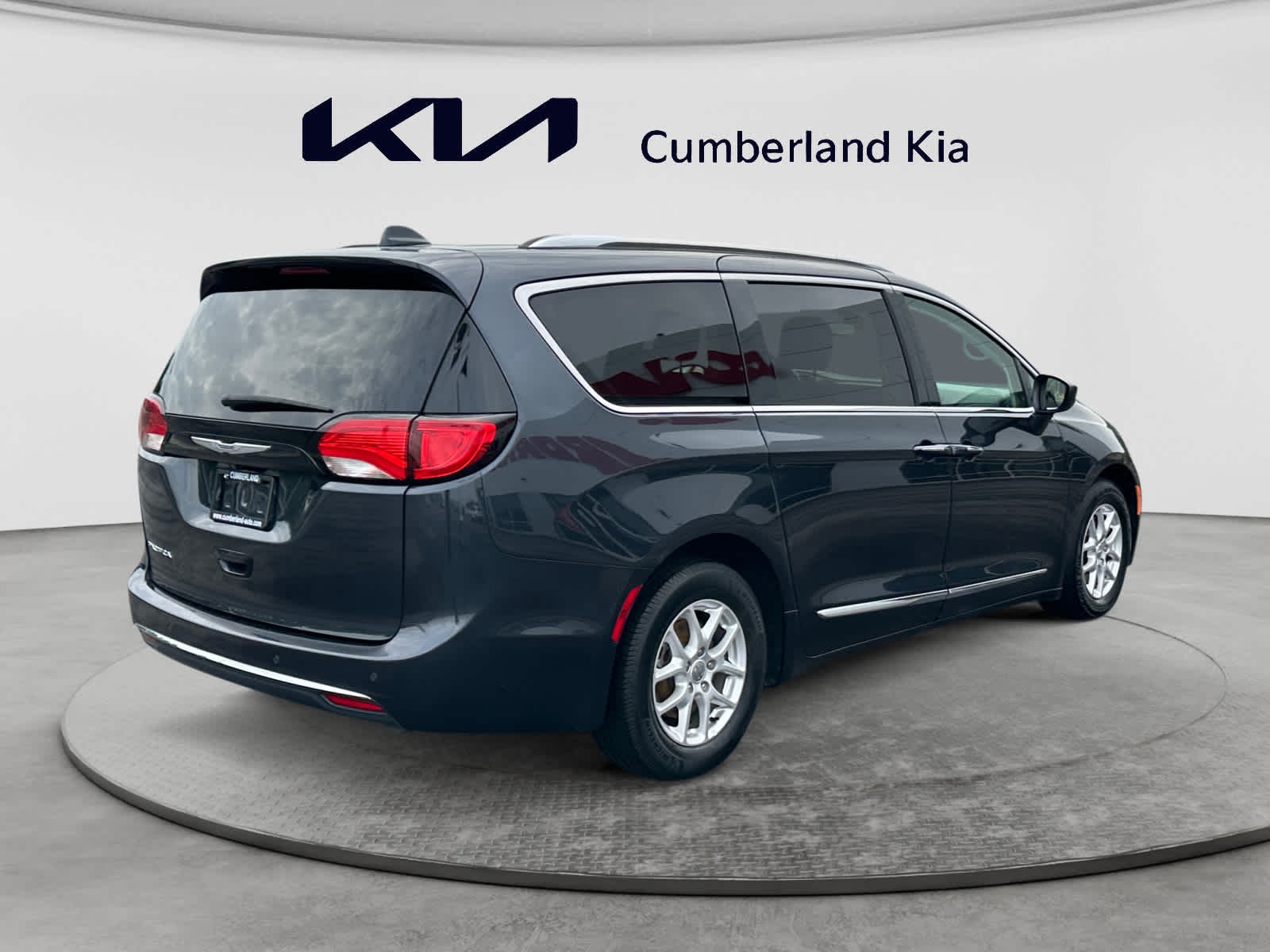 Used 2020 Chrysler Pacifica Van
