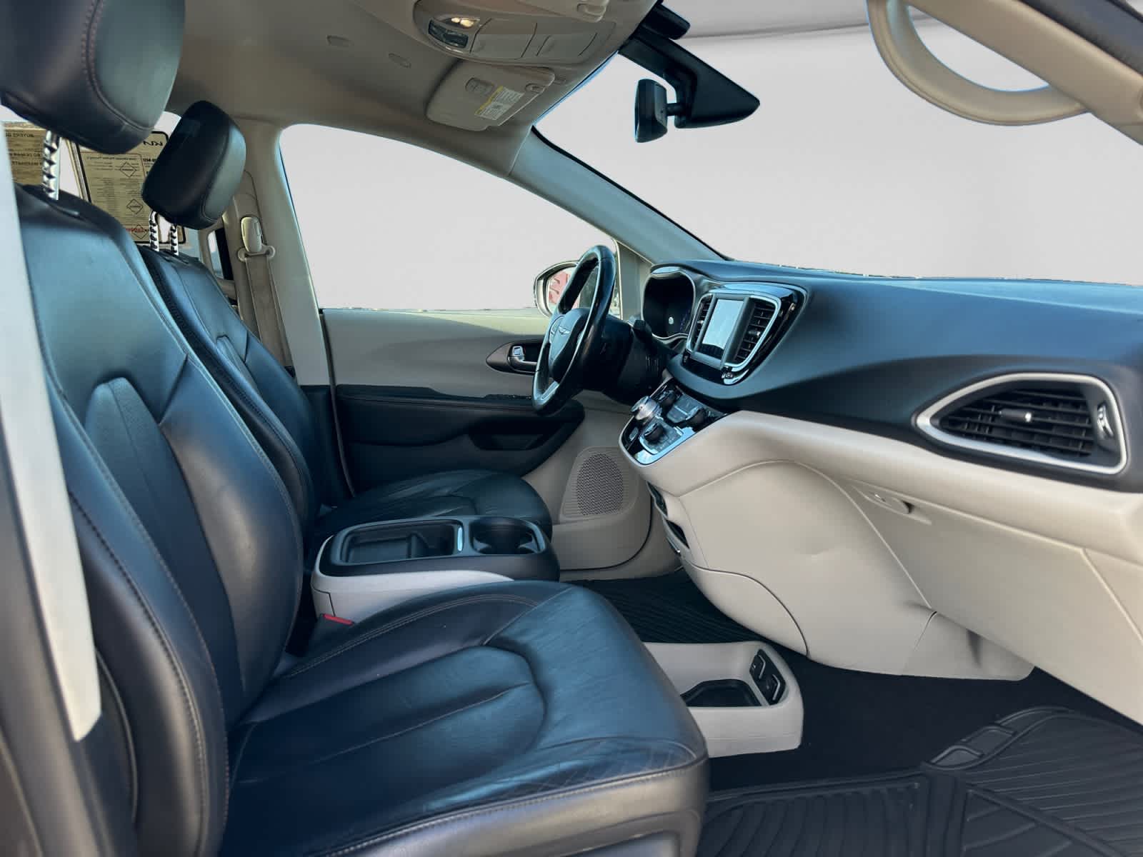Used 2020 Chrysler Pacifica Van