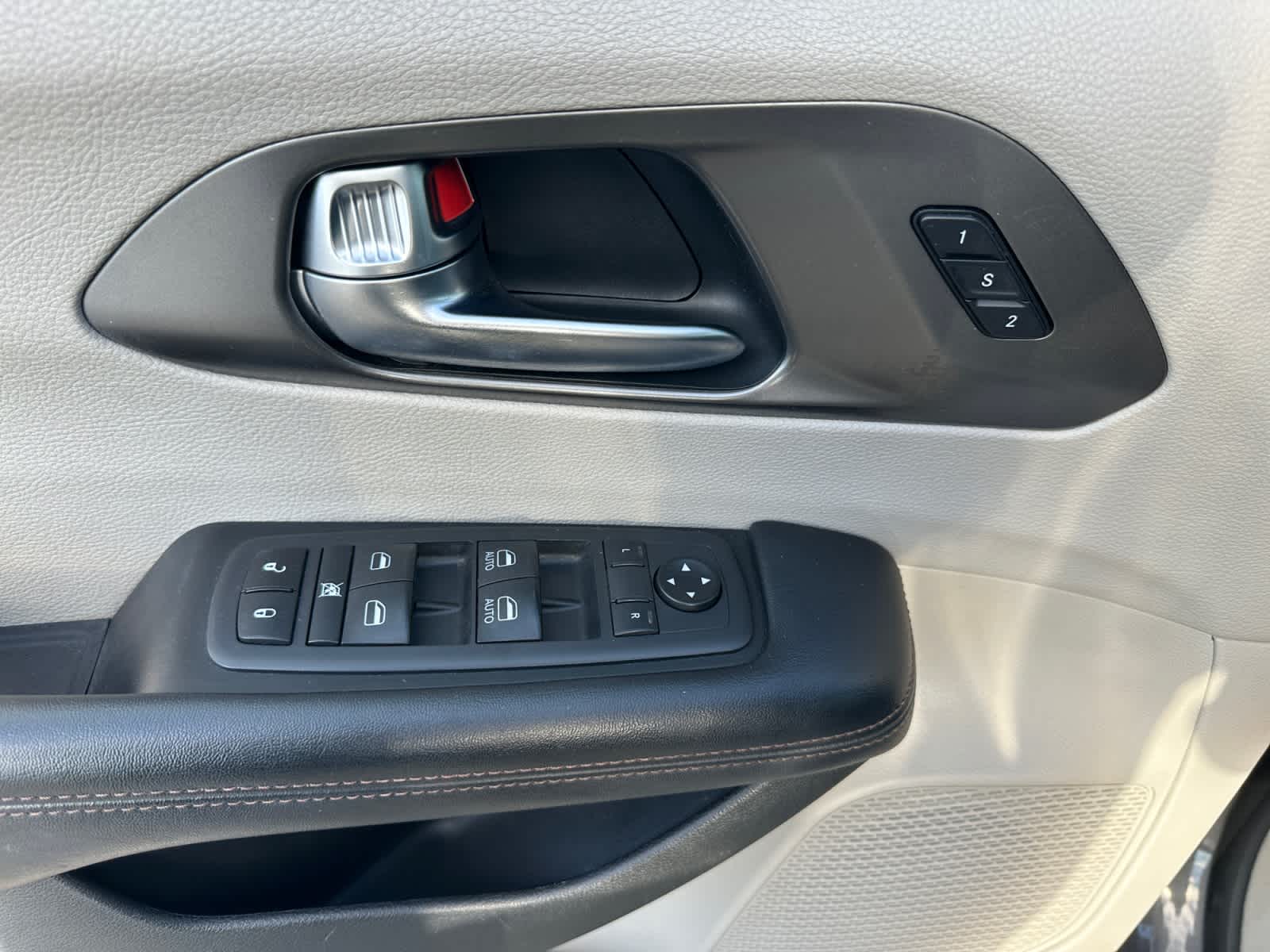 Used 2020 Chrysler Pacifica Van