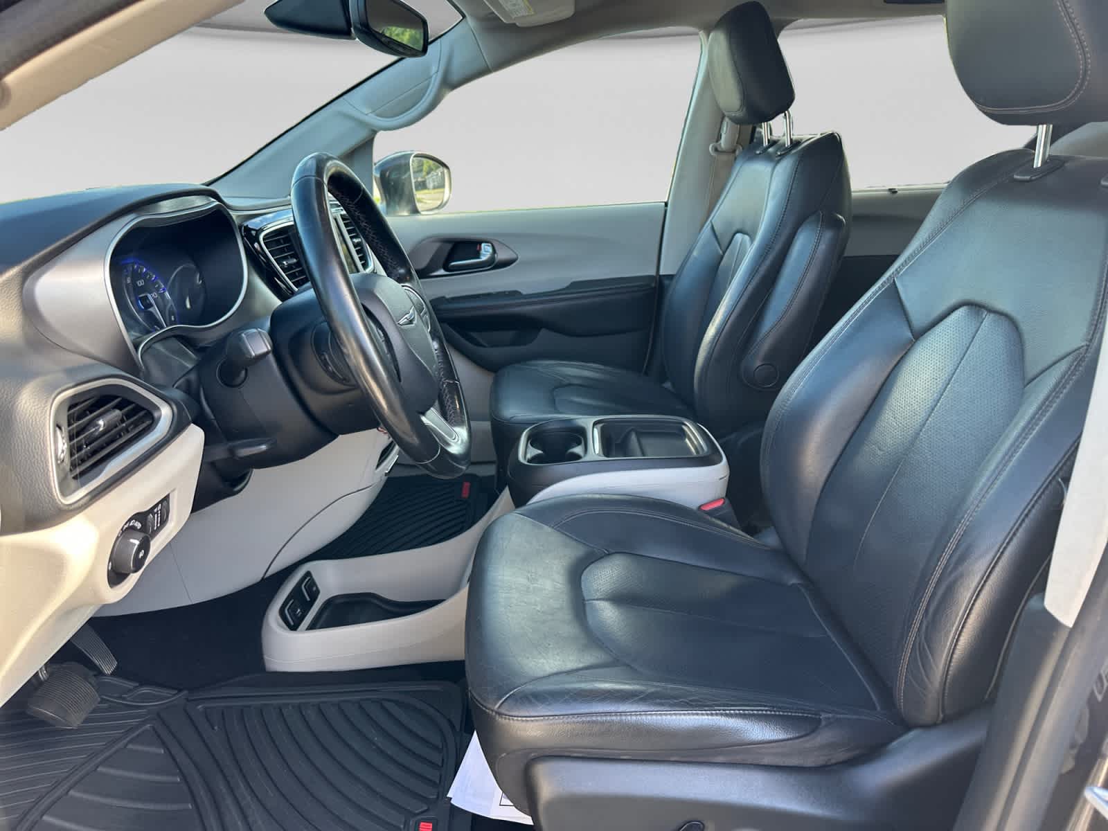 Used 2020 Chrysler Pacifica Van