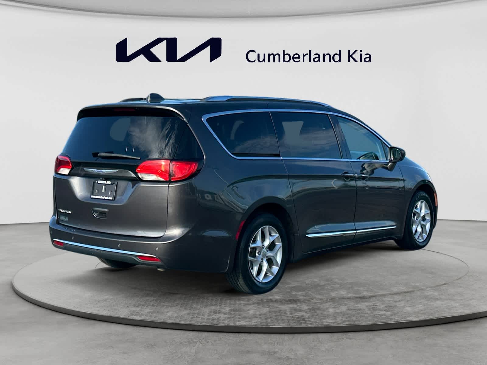 Used 2020 Chrysler Pacifica Van