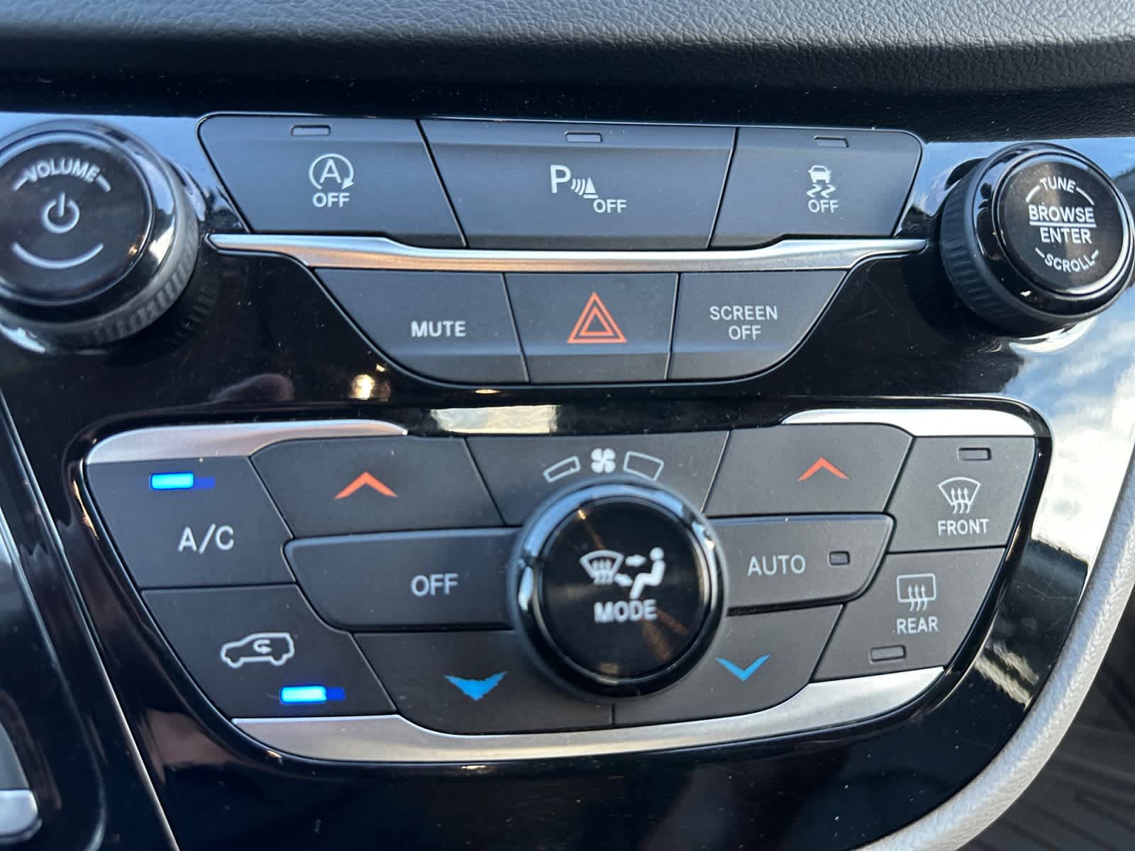 Used 2020 Chrysler Pacifica Van