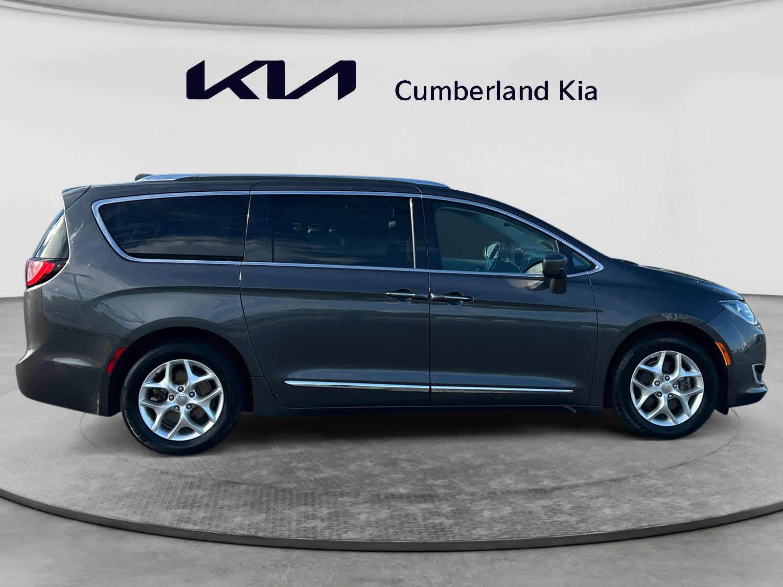 Used 2020 Chrysler Pacifica Van