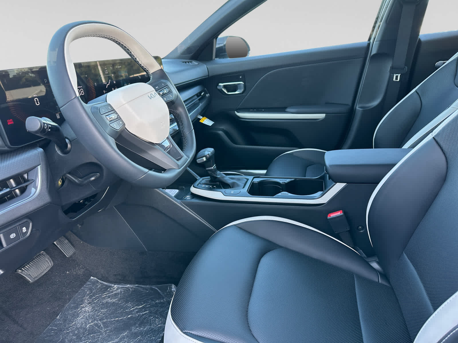 New 2026 Kia K4 Hatchback Sedan