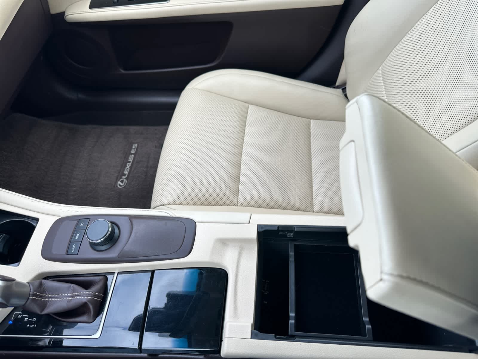 Used 2017 Lexus ES 350 Sedan