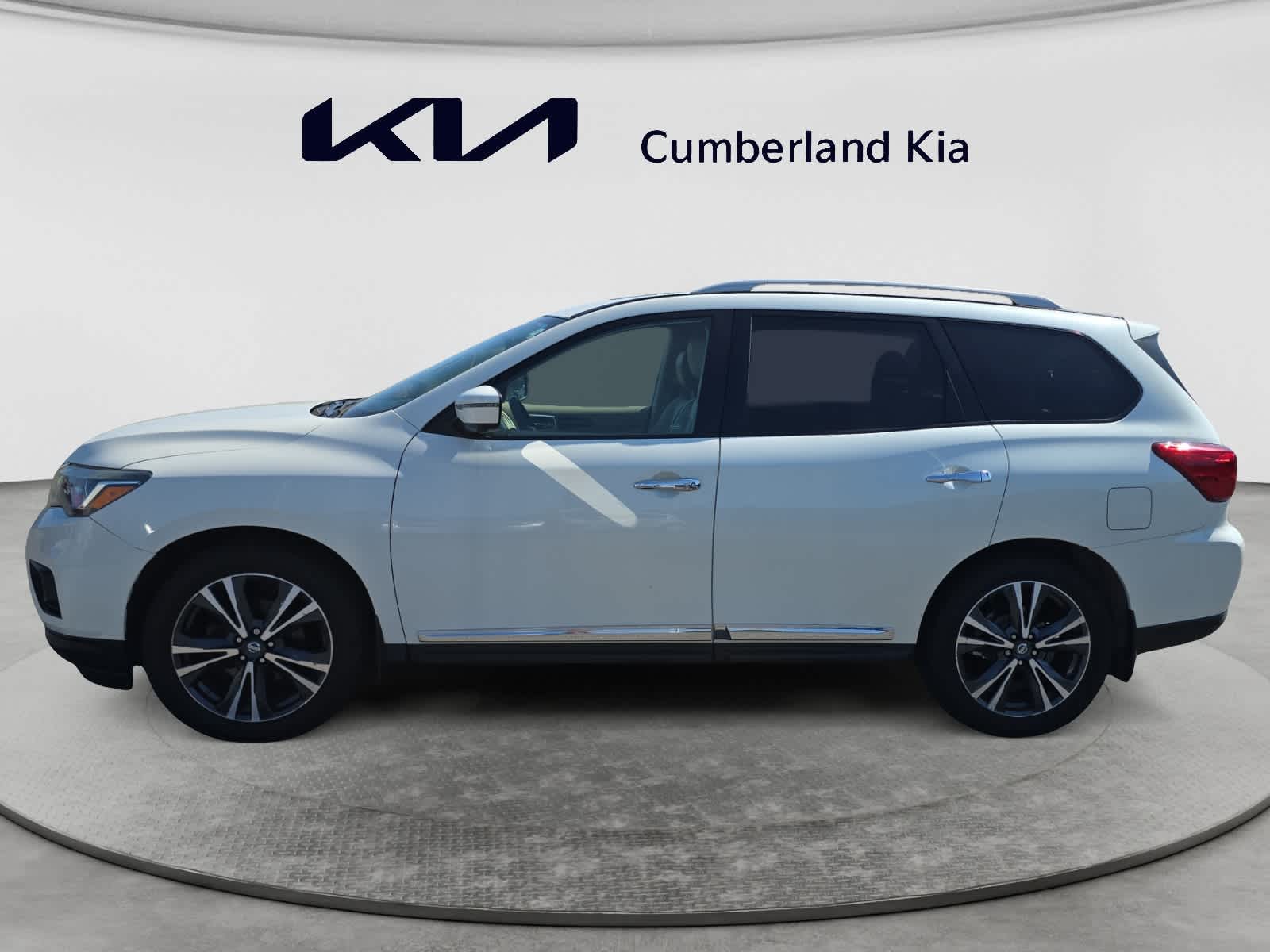 Used 2018 Nissan Pathfinder Platinum with VIN 5N1DR2MM4JC606820 for sale in Cookeville, TN