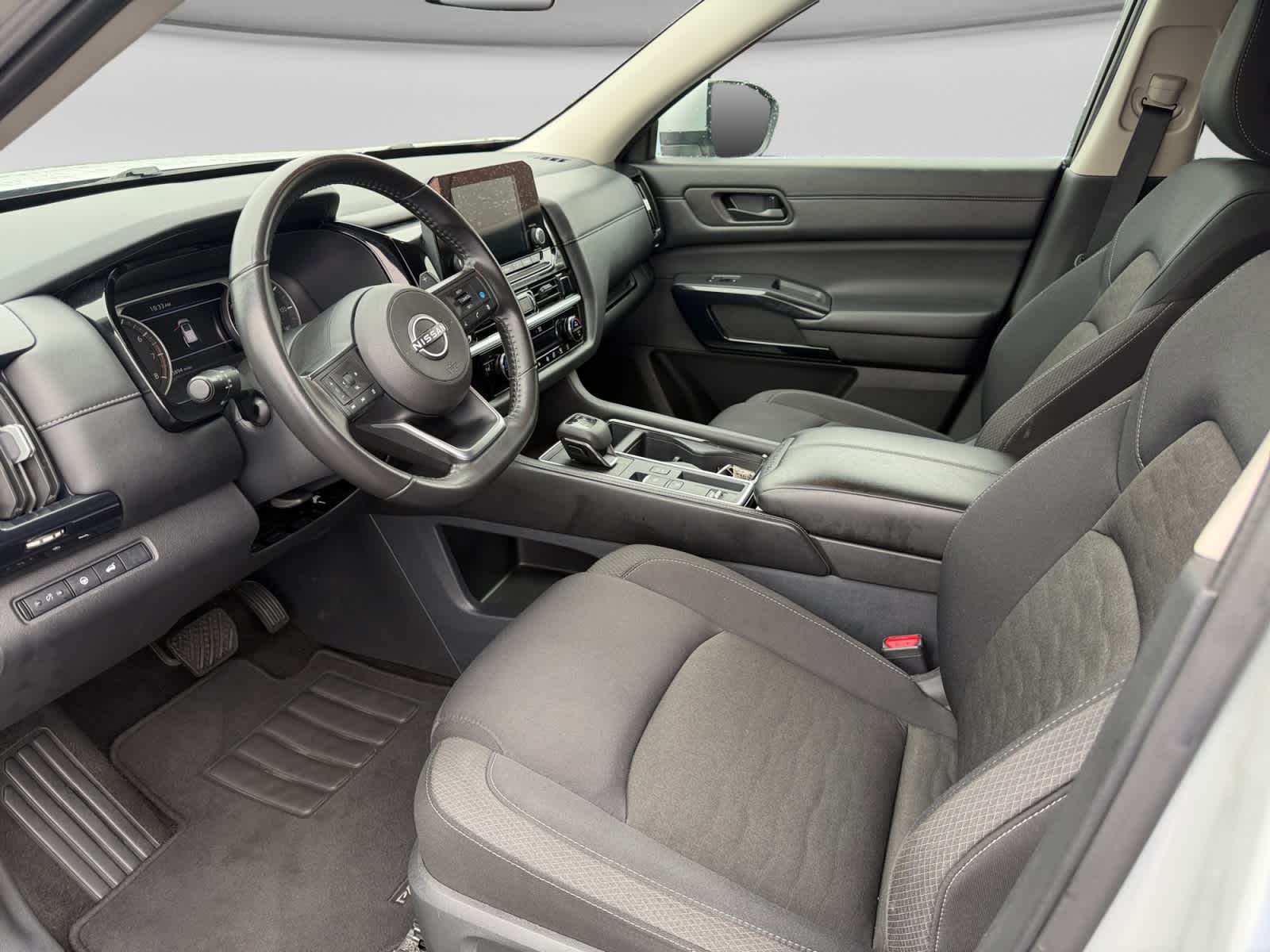 Used 2025 Nissan Pathfinder SUV