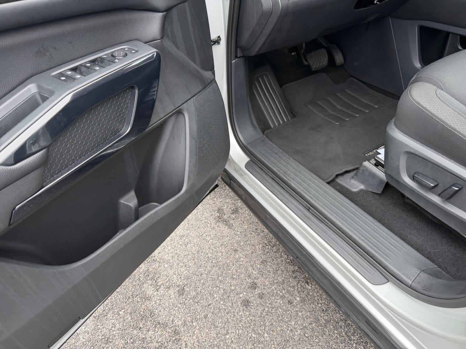 Used 2025 Nissan Pathfinder SUV