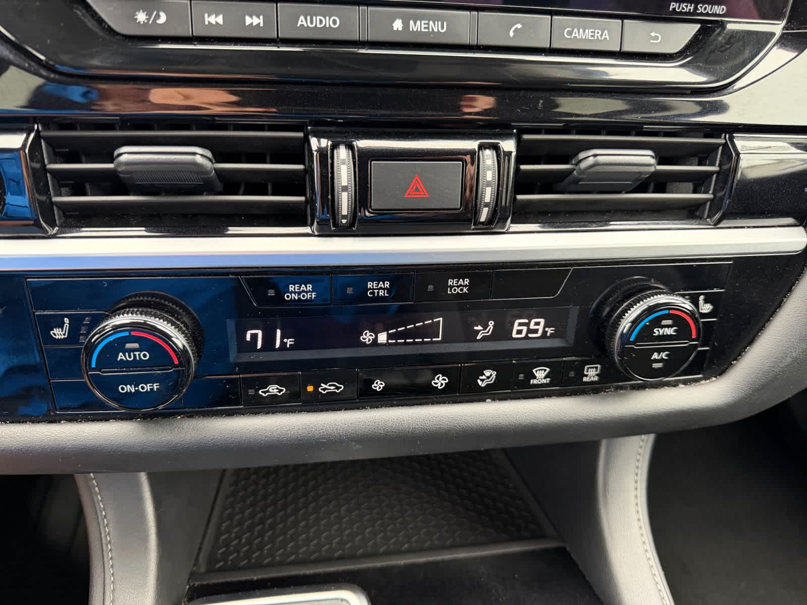Used 2025 Nissan Pathfinder SUV