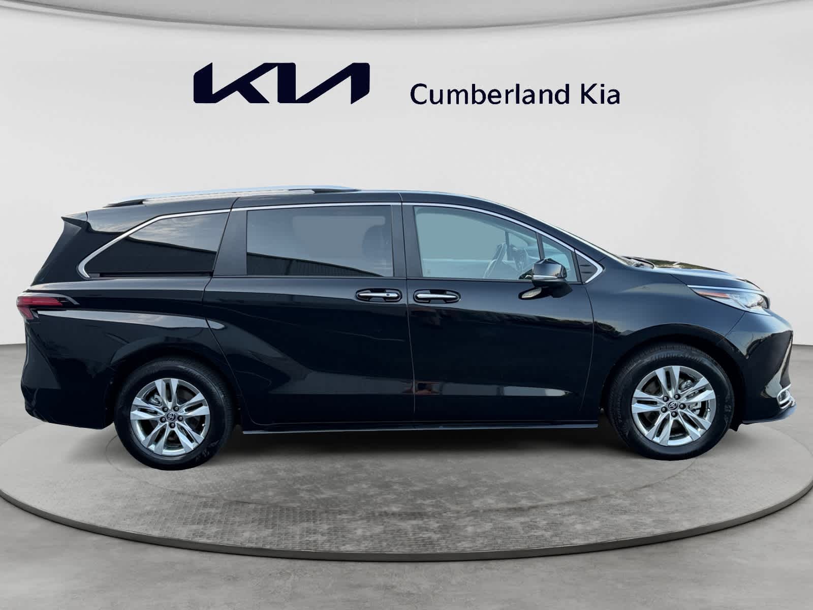 Used 2024 Toyota Sienna Van