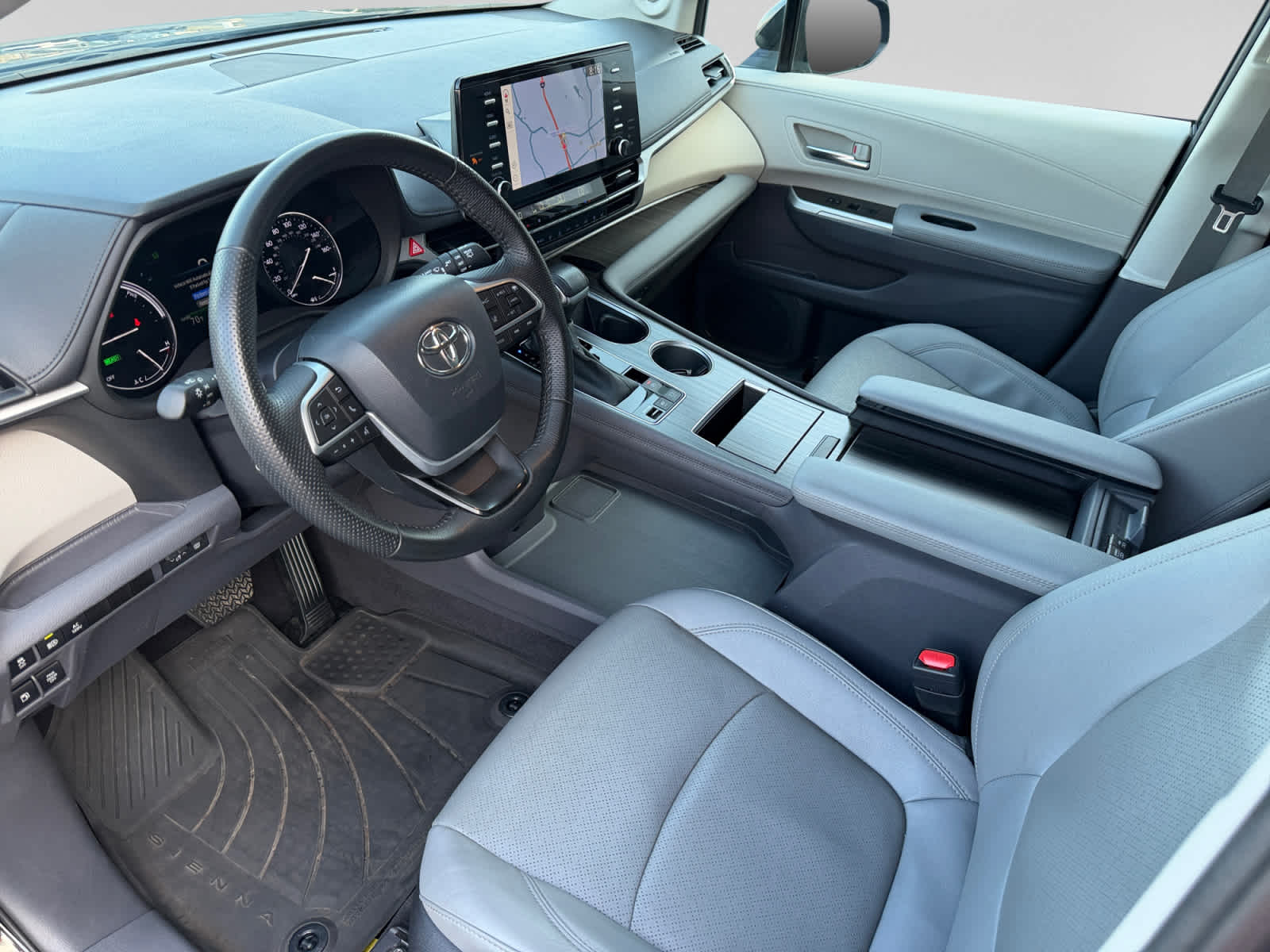 Used 2024 Toyota Sienna Van