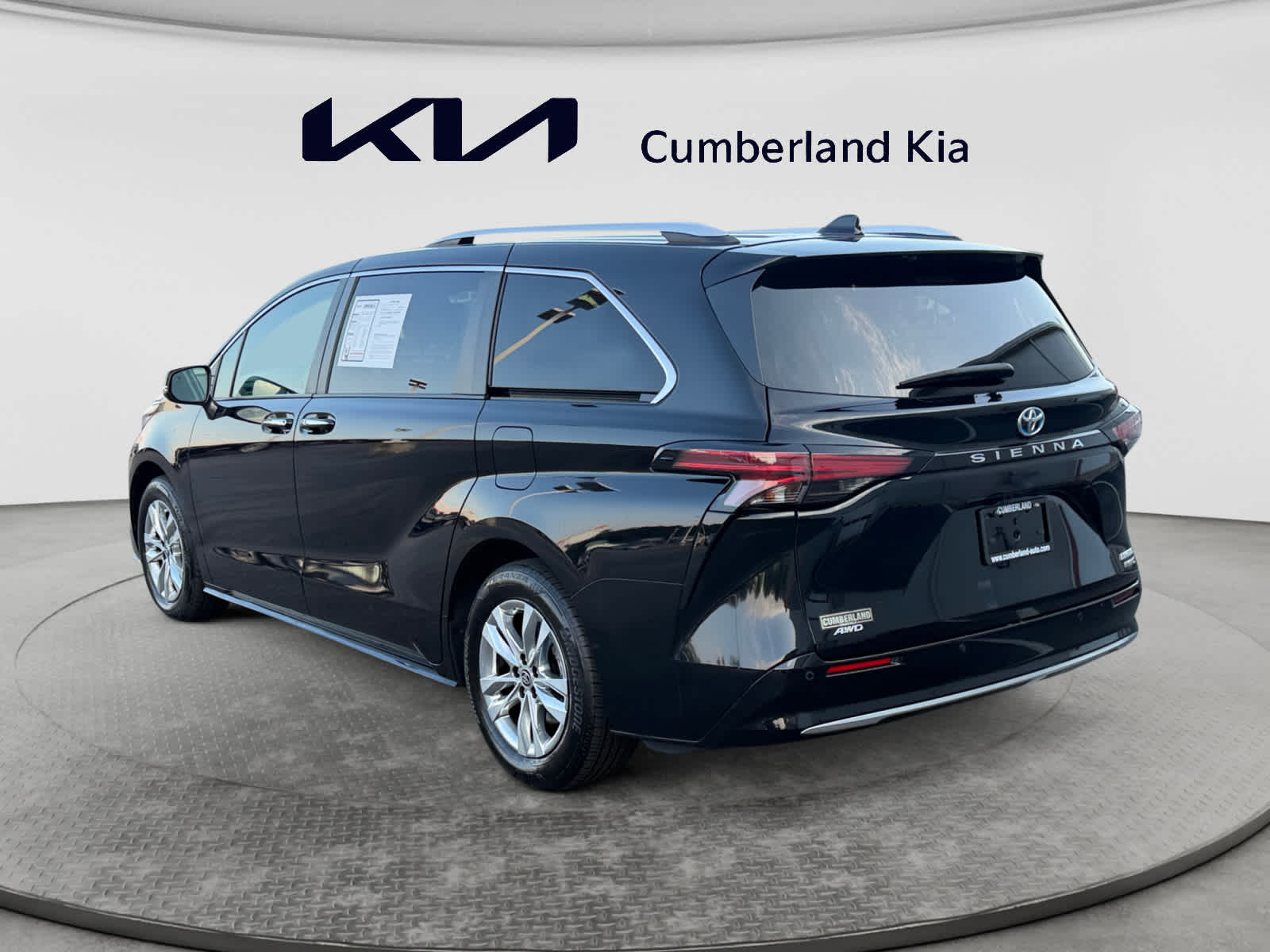 Used 2024 Toyota Sienna Van