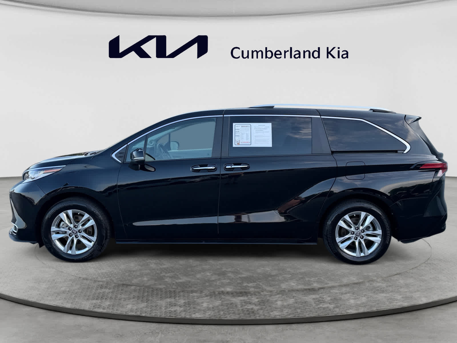Used 2024 Toyota Sienna Van