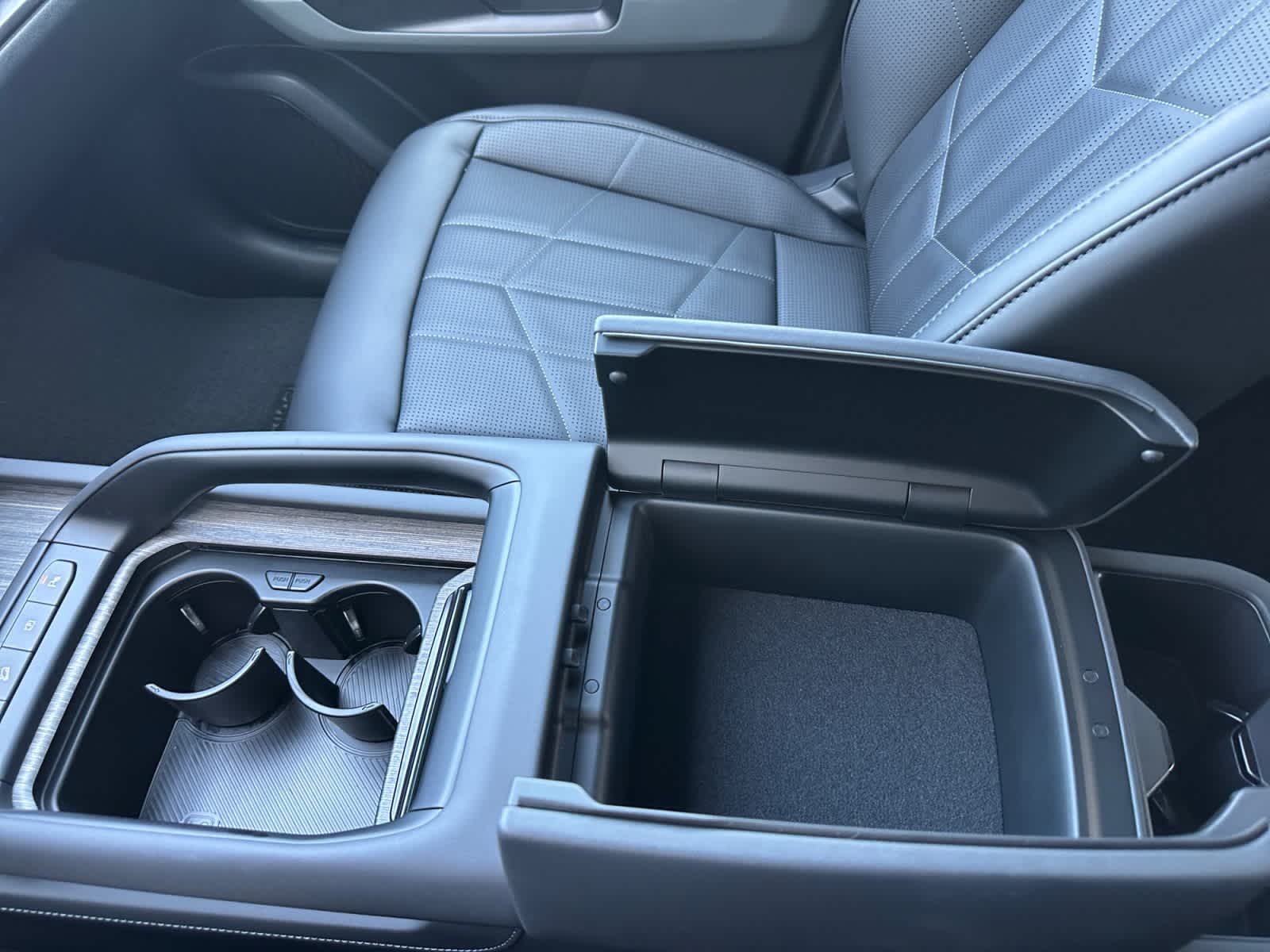 New 2027 Kia Telluride Hybrid SUV