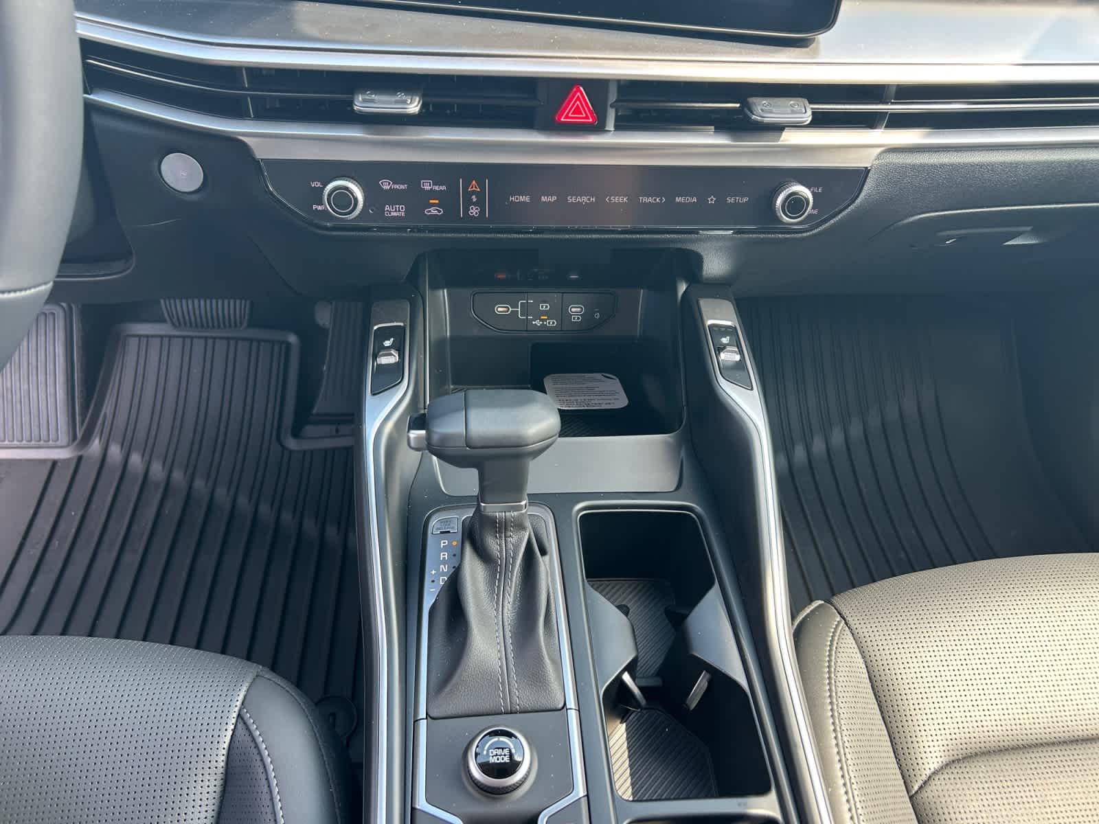 2026 Kia Sorento S - Photo 12
