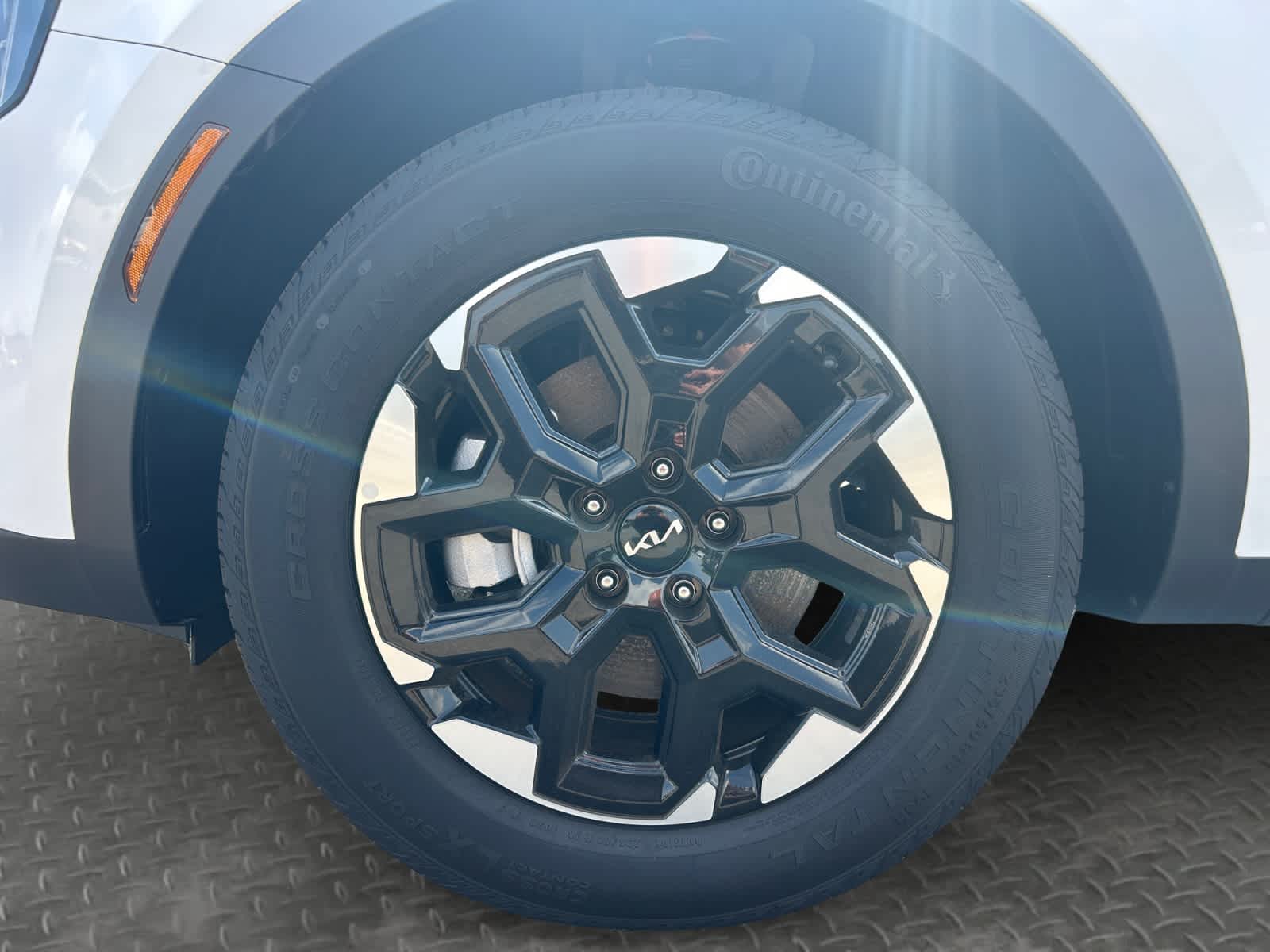 2026 Kia Sorento S - Photo 9