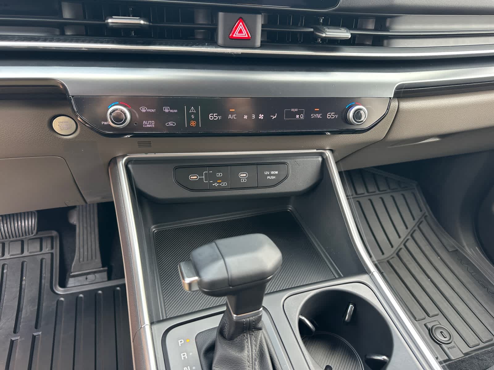 New 2026 Kia Carnival MPV Van