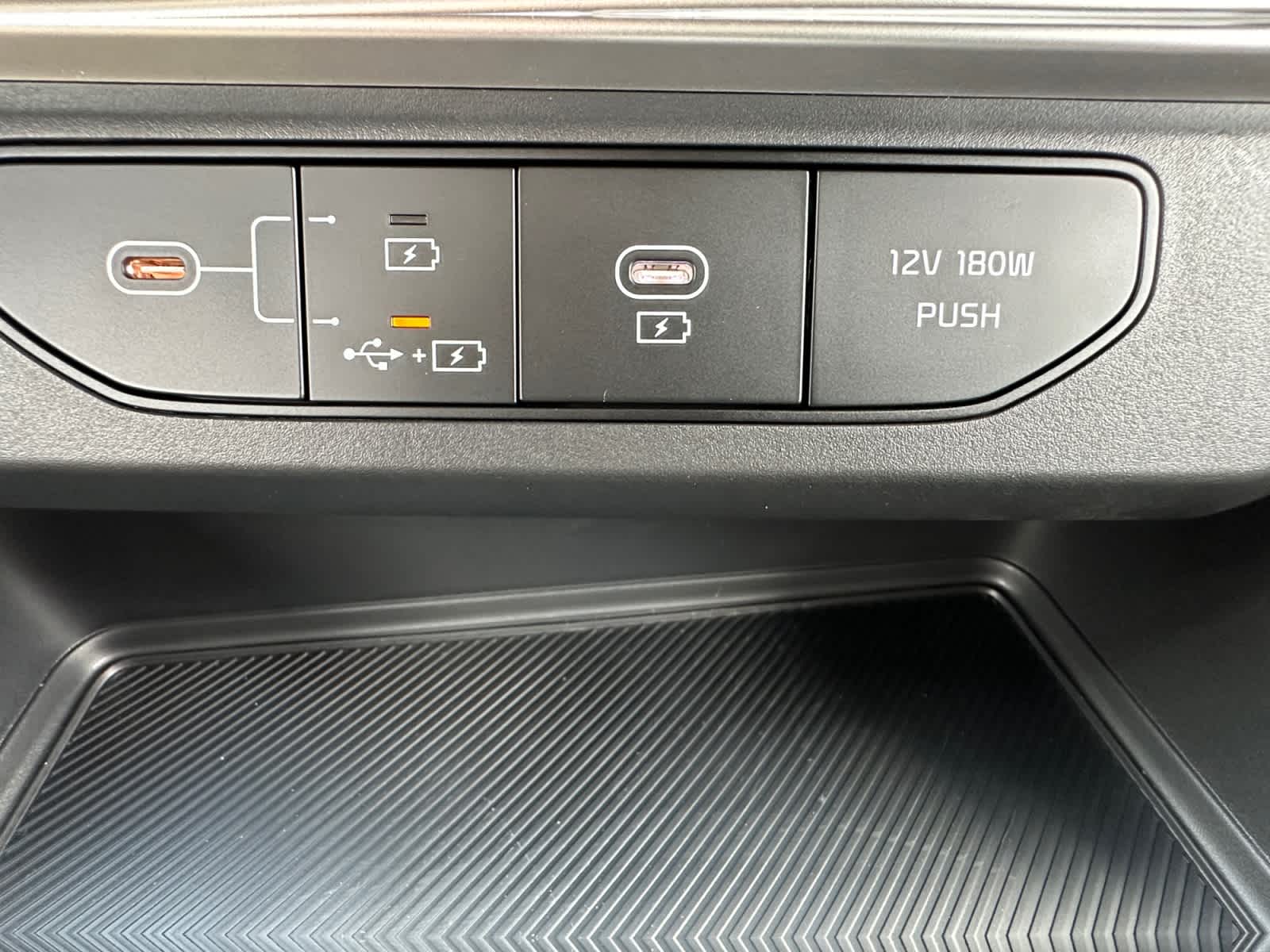 New 2026 Kia Carnival MPV Van