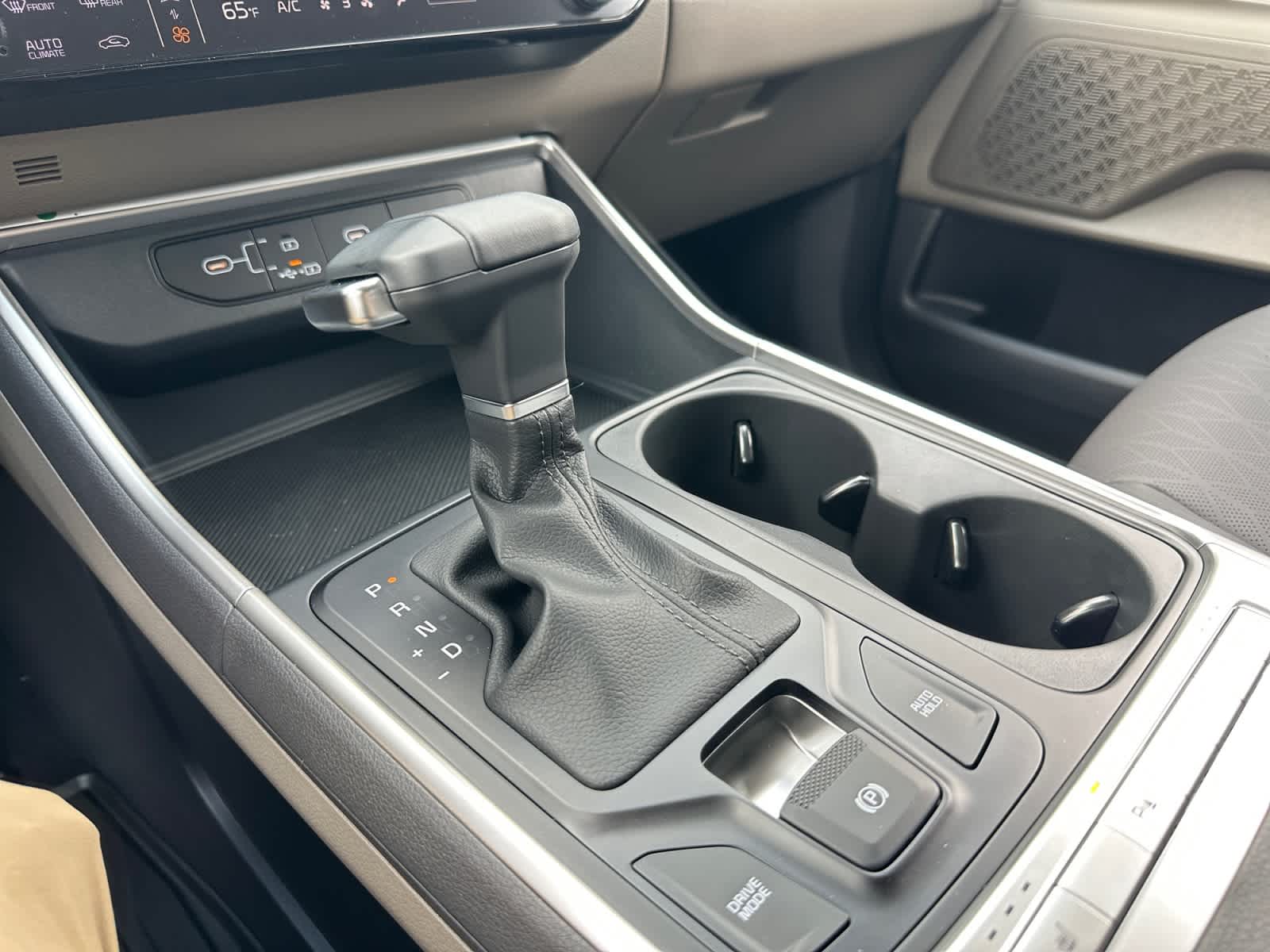 New 2026 Kia Carnival MPV Van
