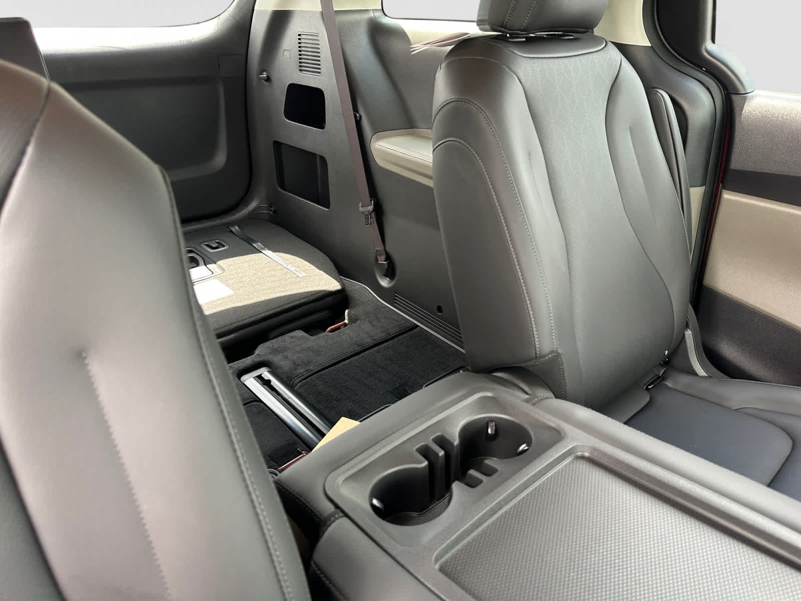 New 2026 Kia Carnival MPV Van