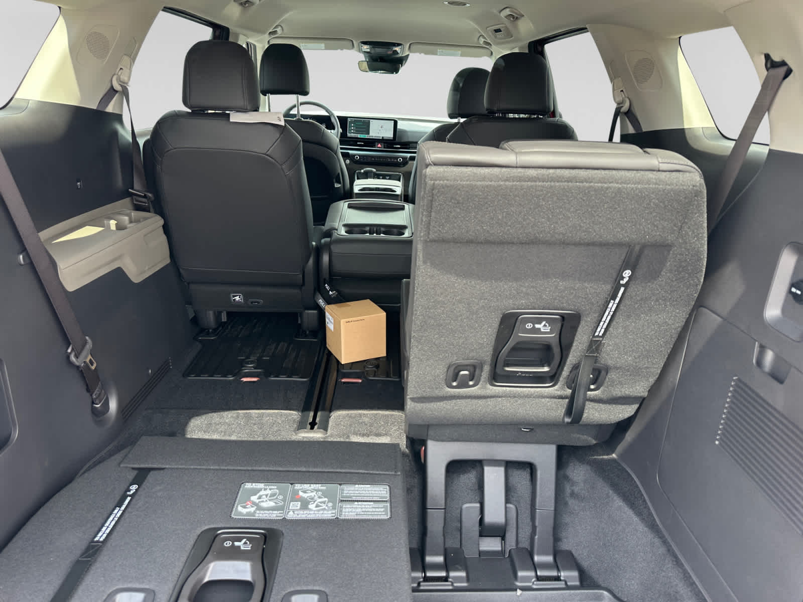 New 2026 Kia Carnival MPV Van