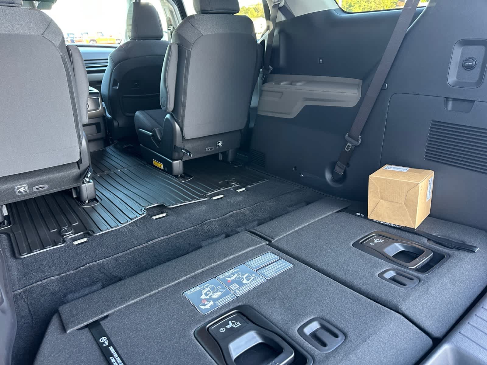 New 2027 Kia Carnival MPV Van