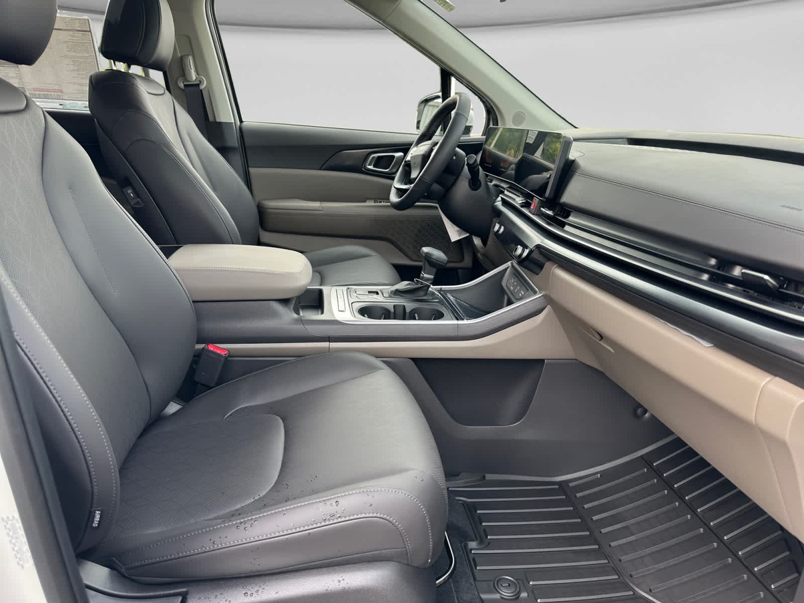 New 2027 Kia Carnival MPV Van