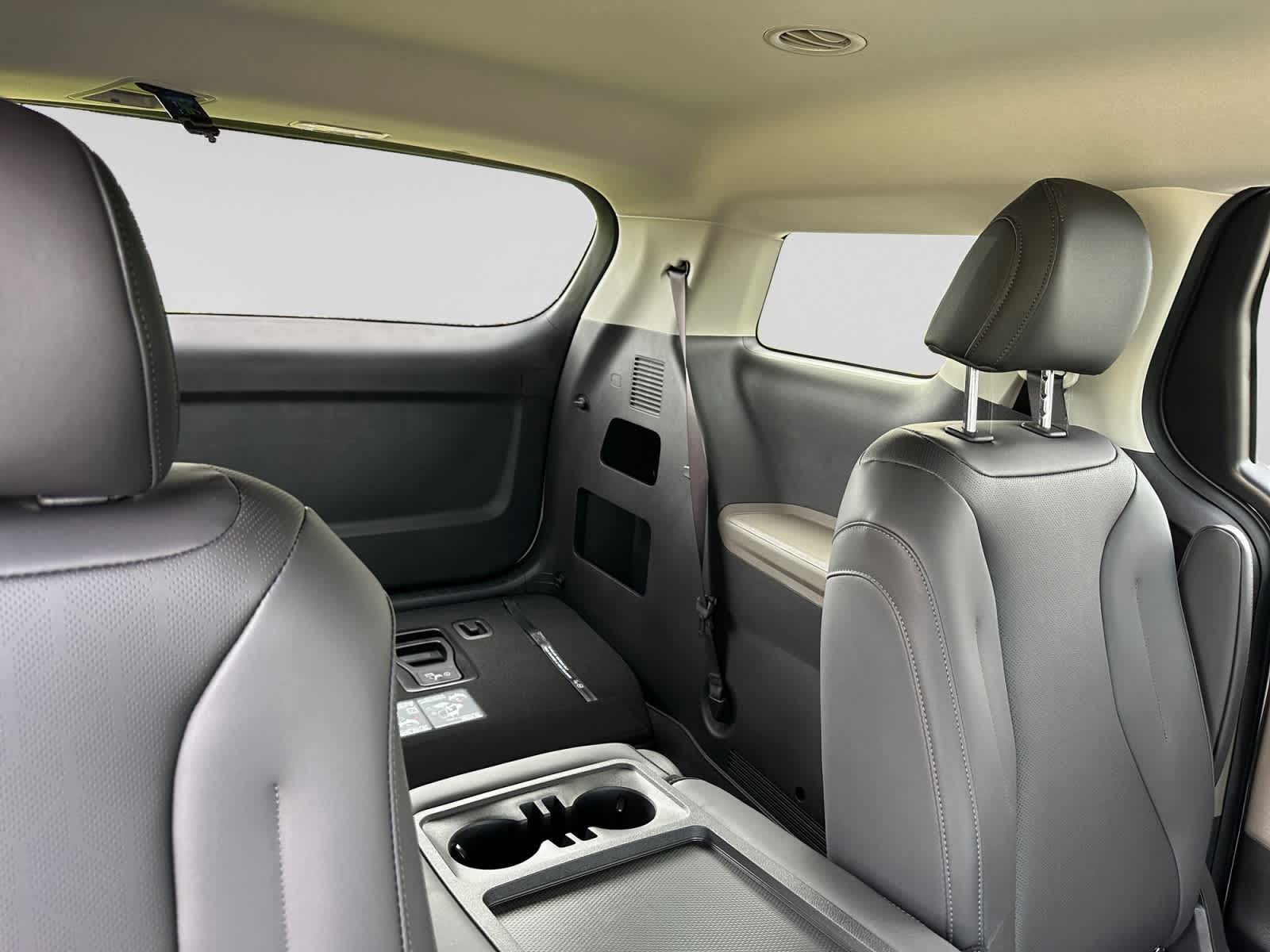 New 2027 Kia Carnival MPV Van