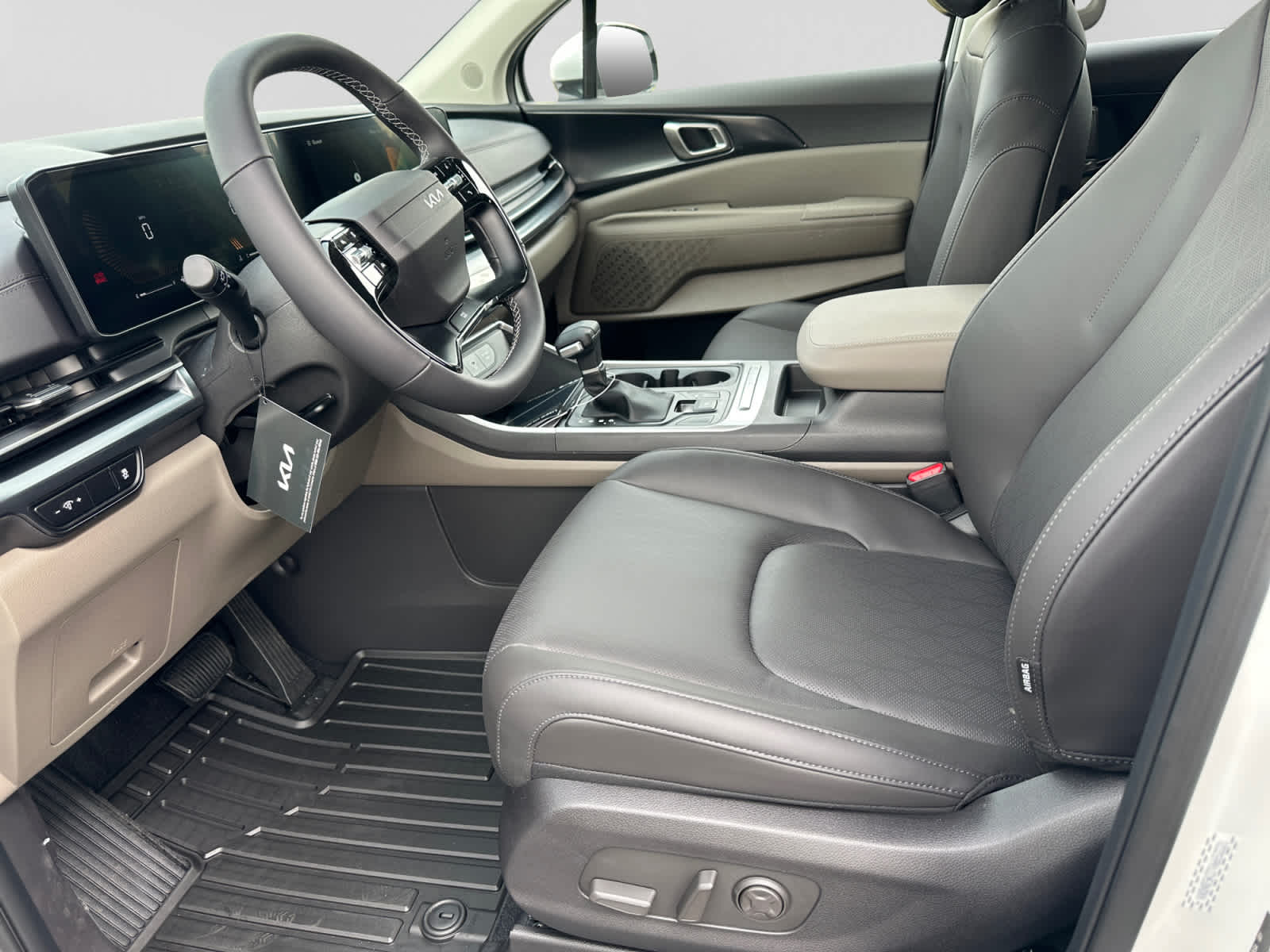 New 2027 Kia Carnival MPV Van