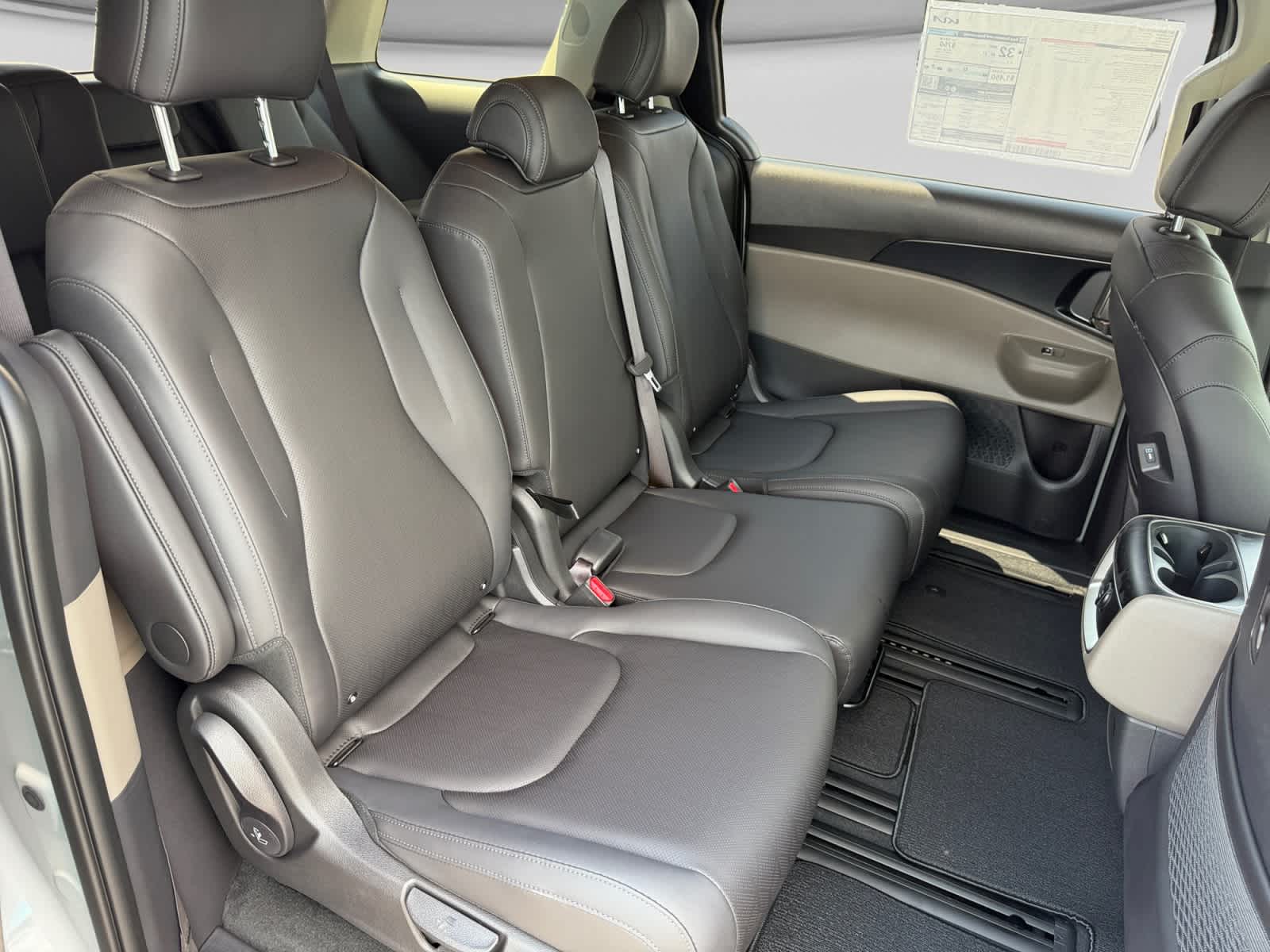 New 2027 Kia Carnival MPV Hybrid Van