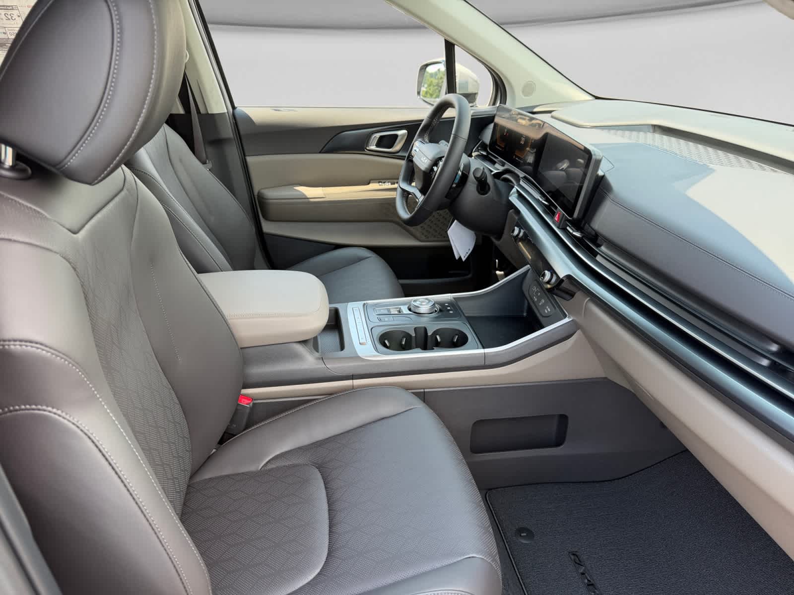 New 2027 Kia Carnival MPV Hybrid Van