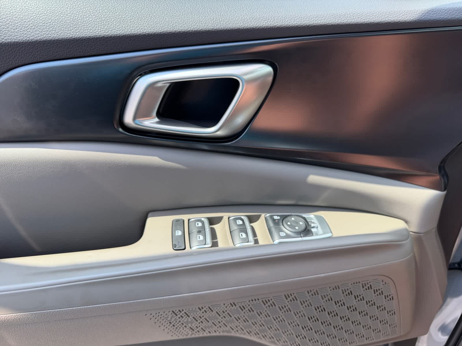 New 2027 Kia Carnival MPV Hybrid Van