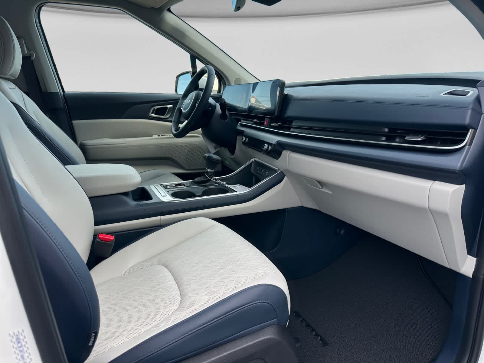 New 2026 Kia Carnival MPV Van