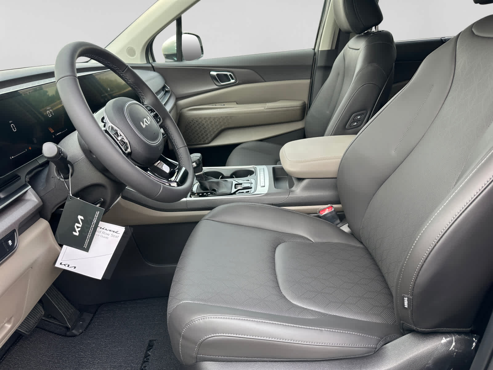 New 2026 Kia Carnival MPV Van