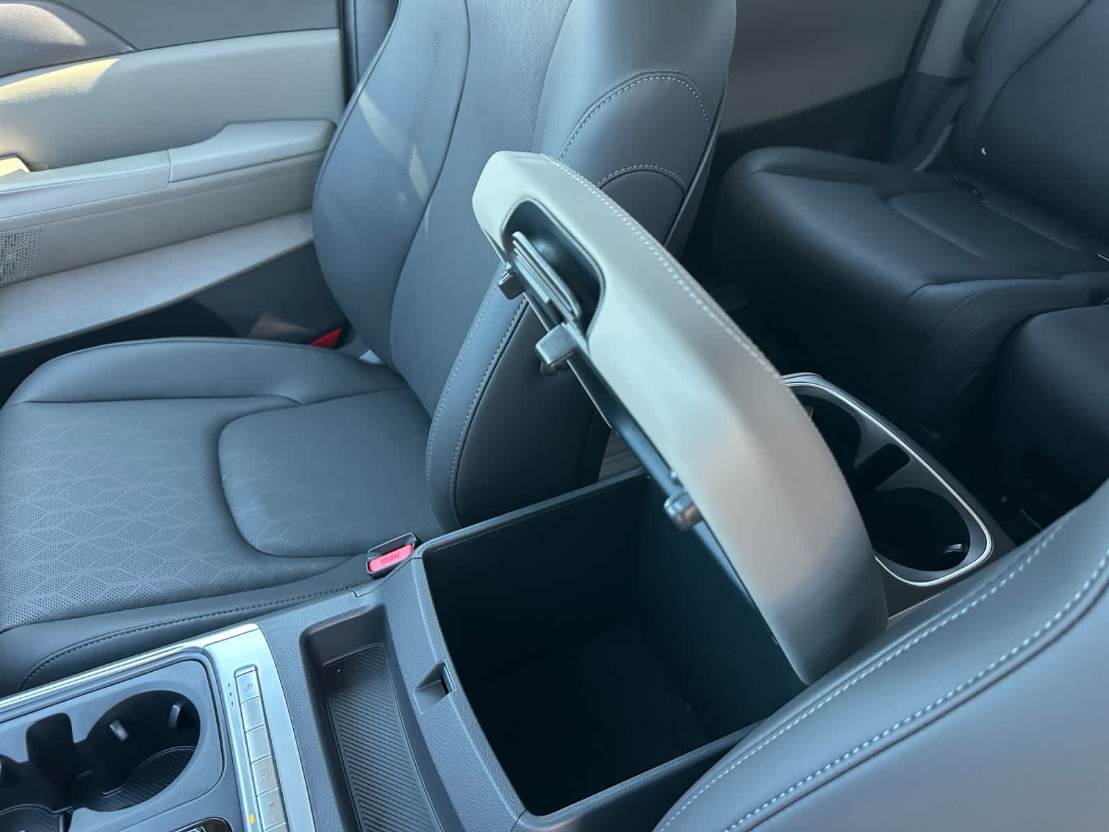 New 2027 Kia Carnival MPV Van