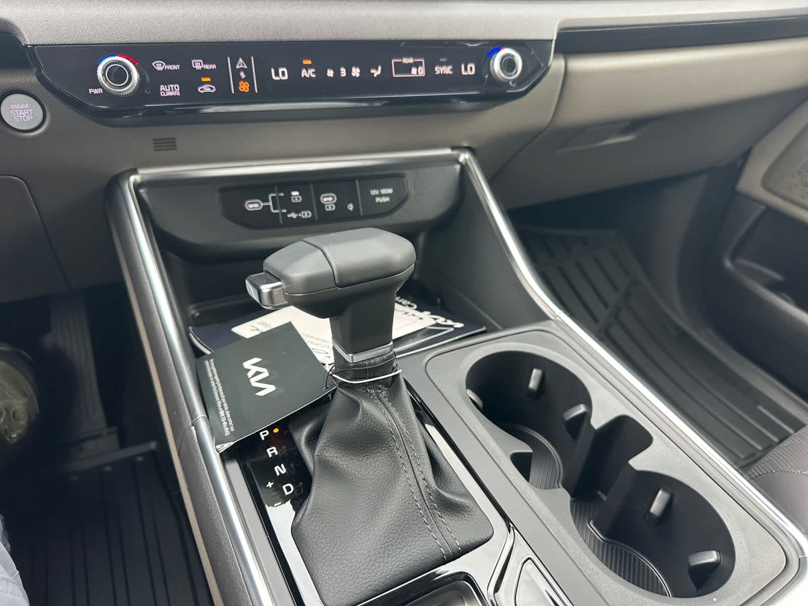 New 2027 Kia Carnival MPV Van
