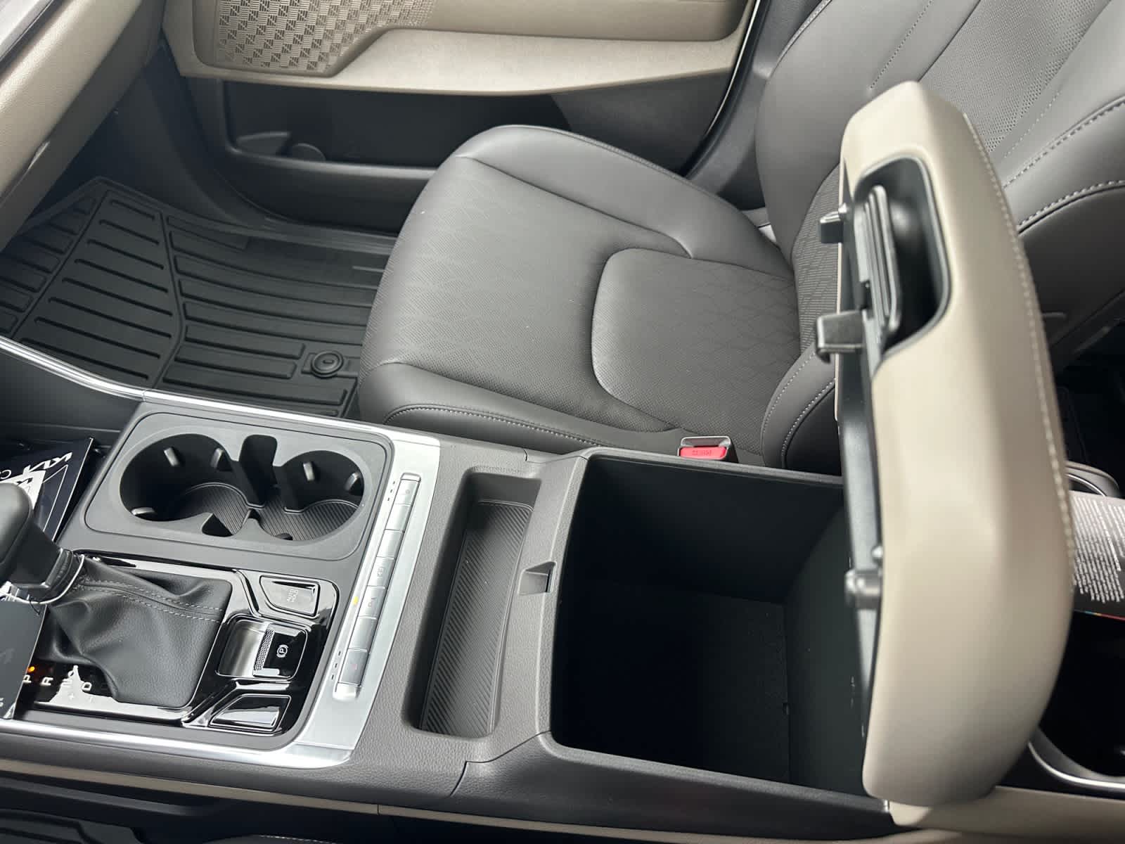 New 2027 Kia Carnival MPV Van
