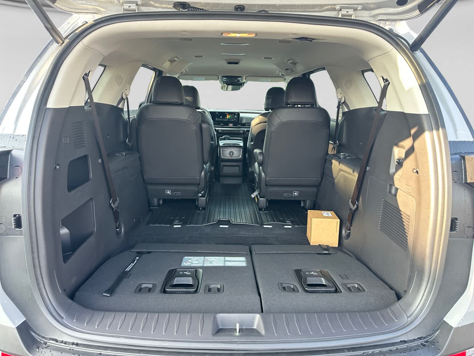 New 2027 Kia Carnival MPV Van