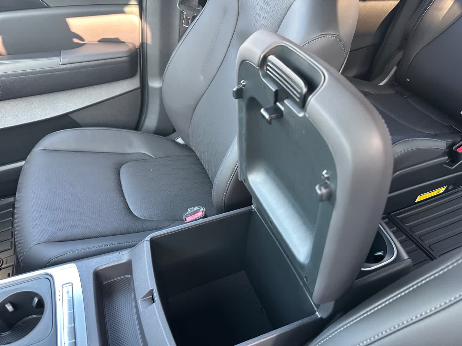 New 2027 Kia Carnival MPV Van