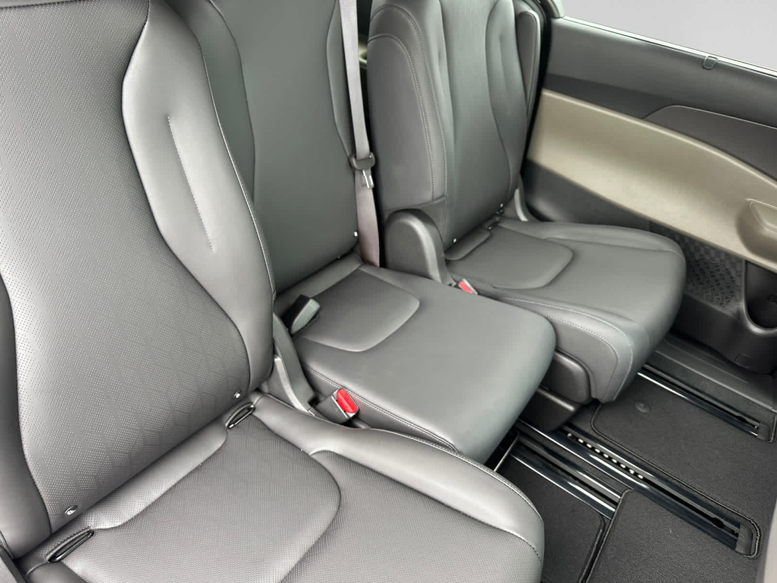 New 2026 Kia Carnival MPV Van