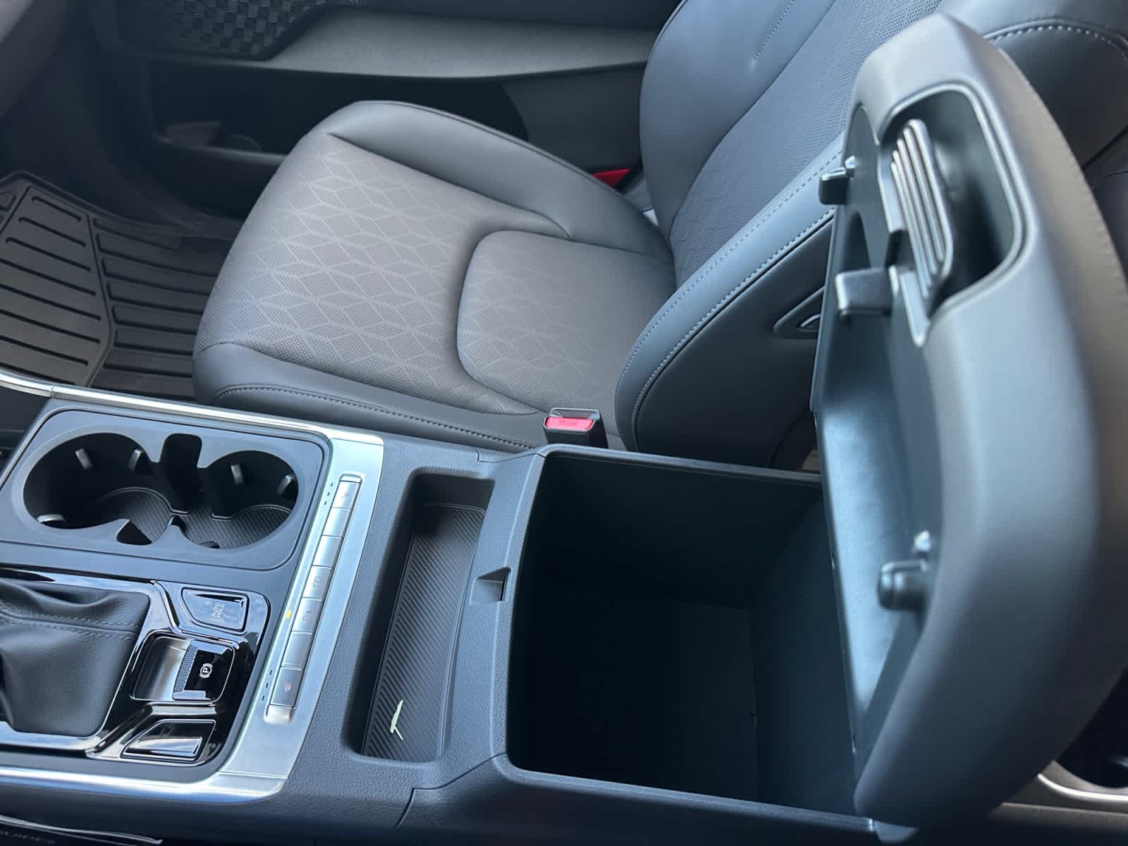 New 2027 Kia Carnival MPV Van