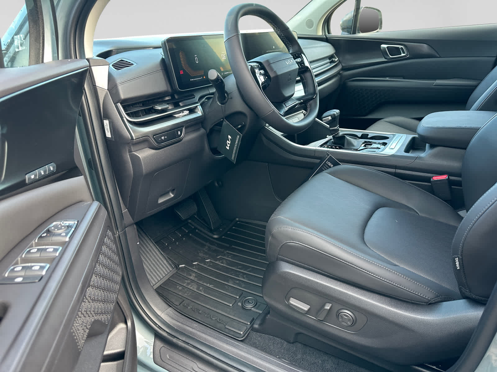 New 2027 Kia Carnival MPV Van