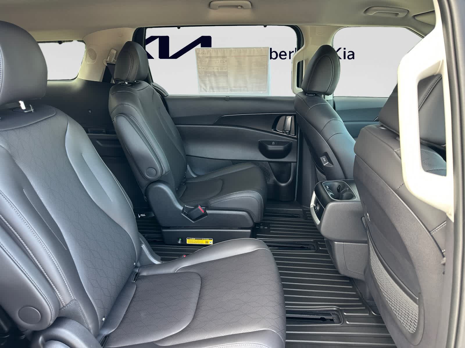 New 2027 Kia Carnival MPV Van