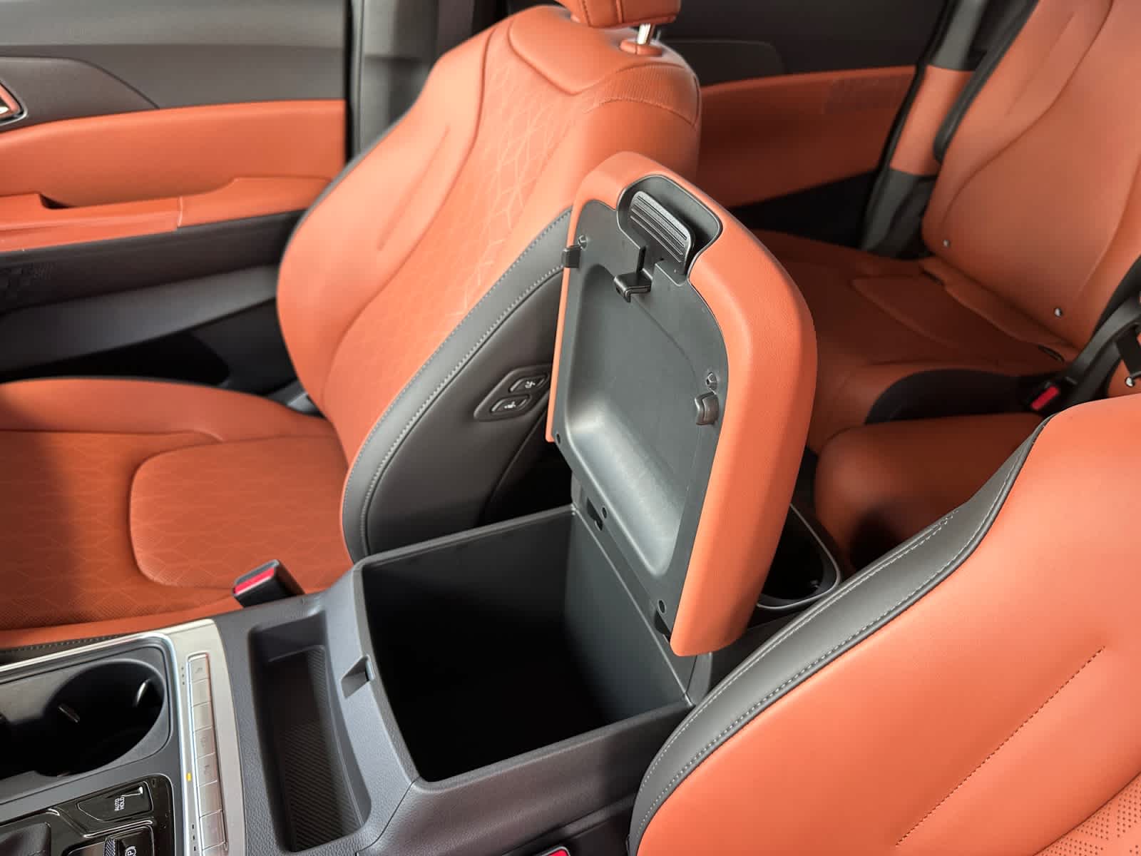 New 2026 Kia Carnival MPV Van