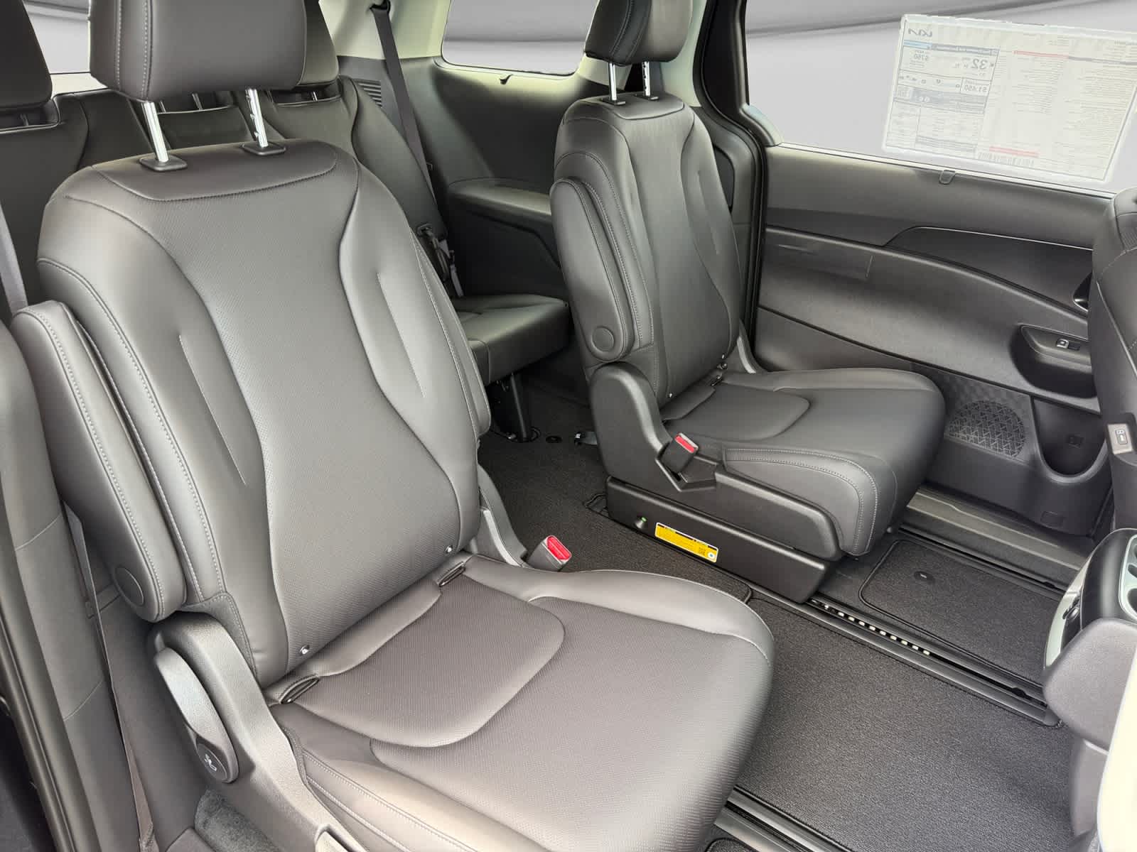 New 2027 Kia Carnival MPV Hybrid Van