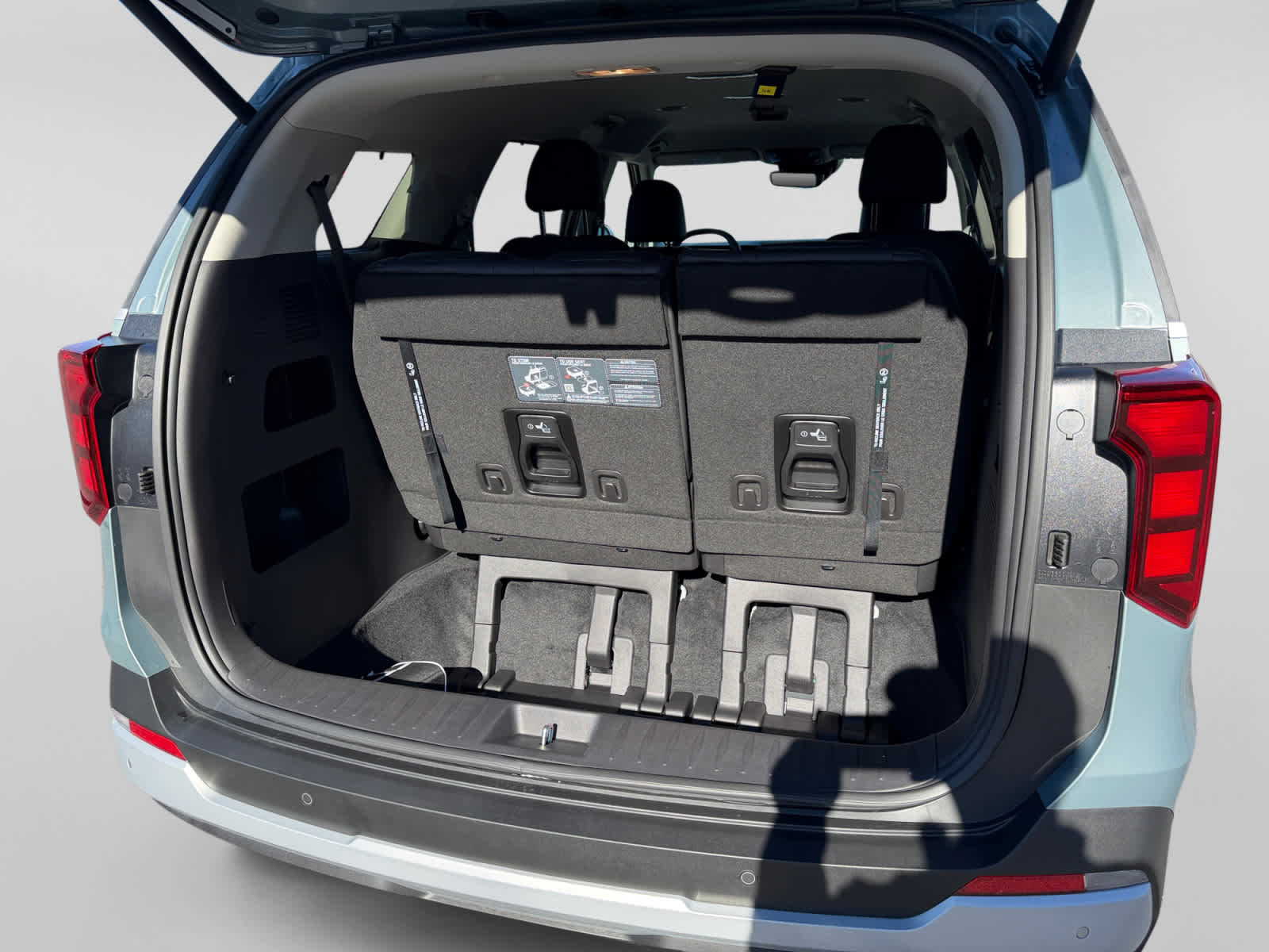 New 2027 Kia Carnival MPV Hybrid Van