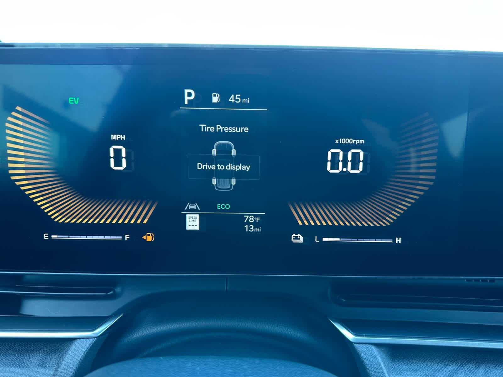 New 2027 Kia Carnival MPV Hybrid Van