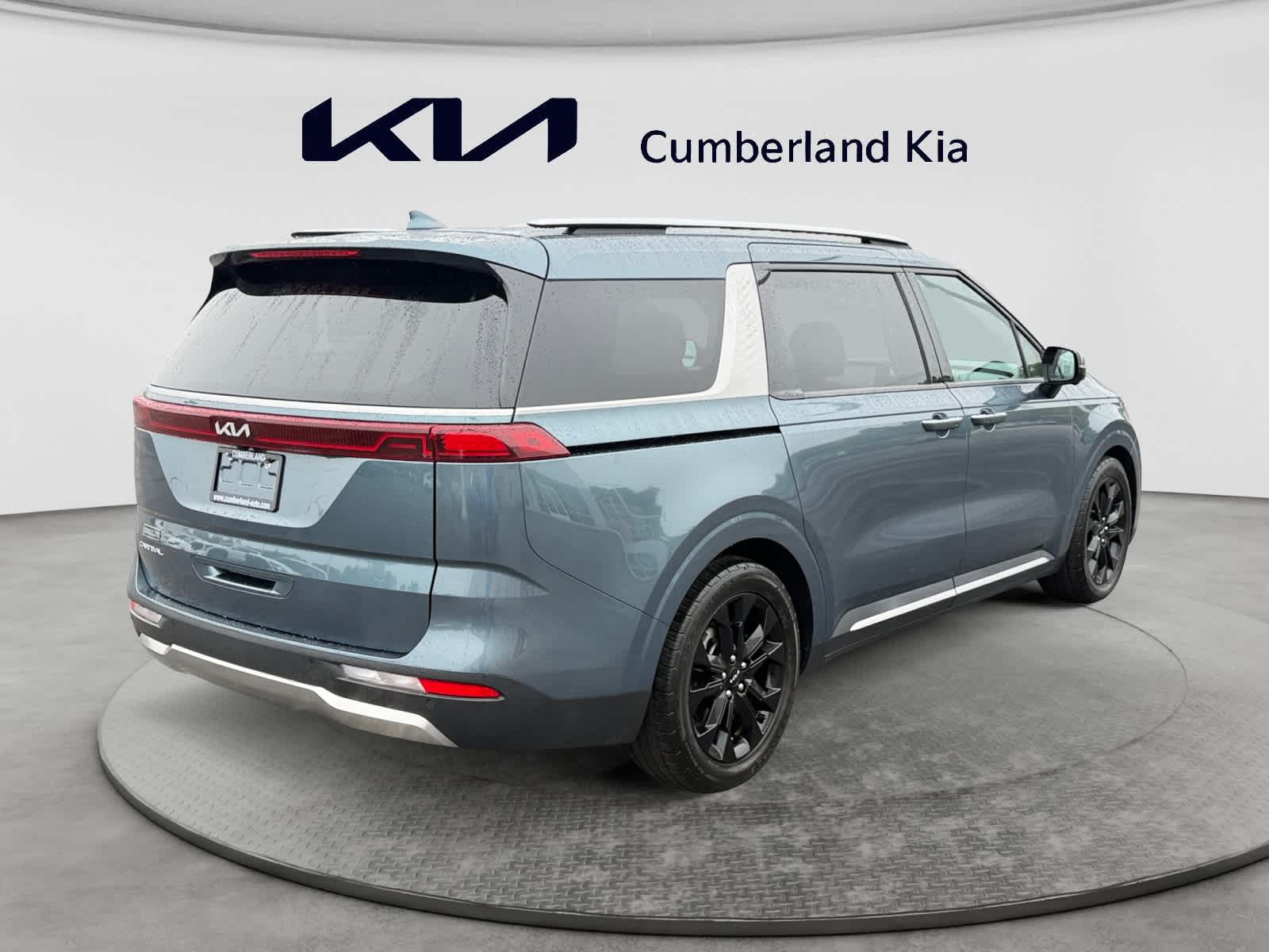 Used 2024 Kia Carnival Van